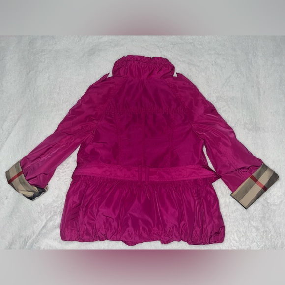 Burberry jacket. 4T. Zip up. Light weight jacket. Preloved - Picture 5 of 5